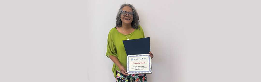 Carmalita Cahill receives Service Award