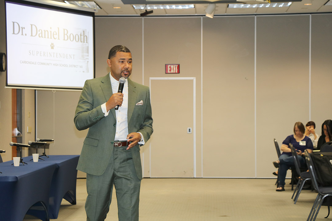 Keynote Speaker Daniel Booth, Ed.D., Superintendent, Carbondale Community High School District 165ale Community High School, presents “Your Experience Shapes Your Perspective.”